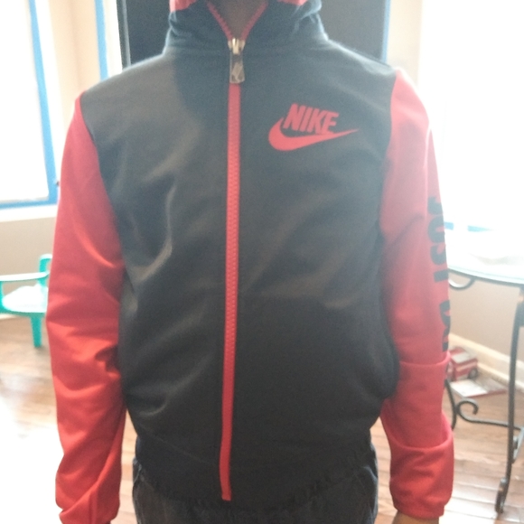 🚫SOLD🚫 Nike Jacket - Picture 5 of 7